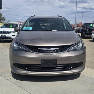 2017 Chrysler Pacifica Touring