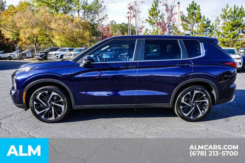 2023 Mitsubishi Outlander SE