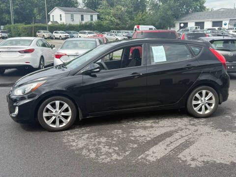 2013 Hyundai Accent SE