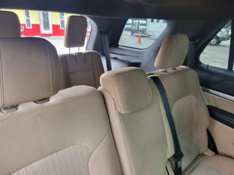 2017 Ford Explorer
