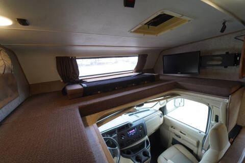 2018  Forest River  Coachmen Leprechaun