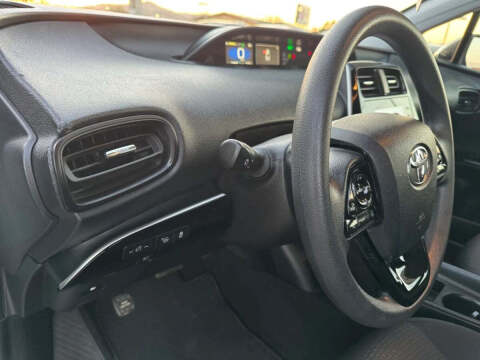 2021 Toyota Prius LE