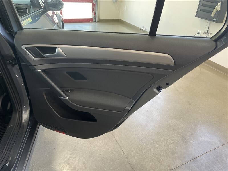 2016 Volkswagen Golf