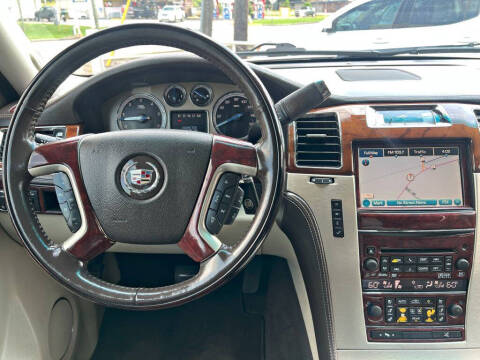 2012 Cadillac Escalade Platinum Edition