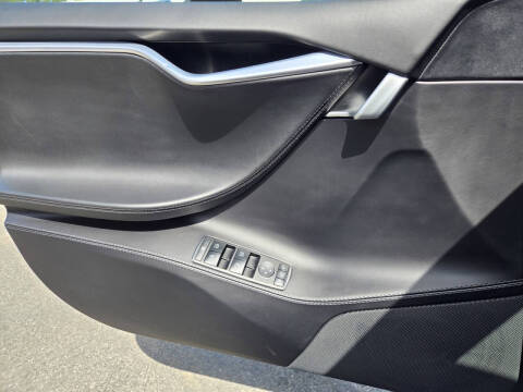 2016 Tesla Model S 75D