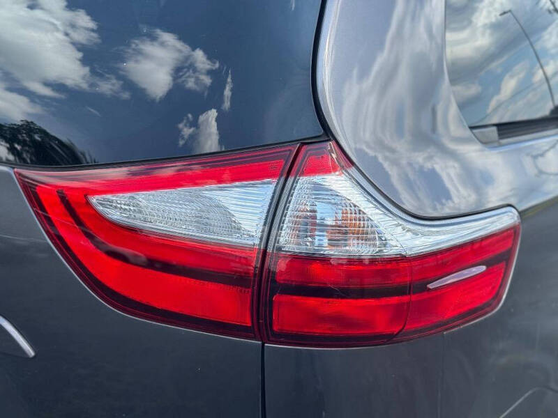 2016 Toyota Sienna XLE Premium 8-Passenger