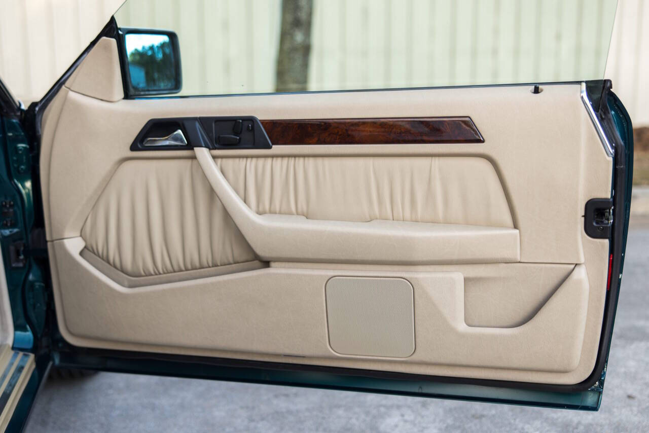 1994 Mercedes-Benz E-Class 21