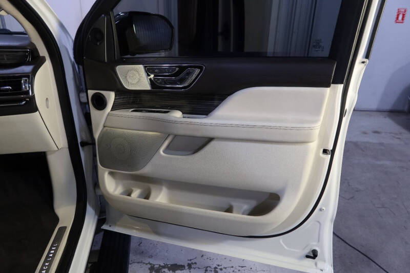 2020 Lincoln Navigator Black Label