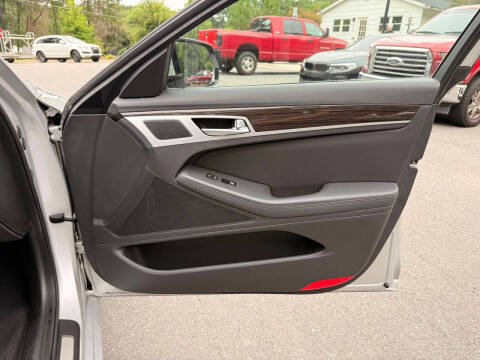 2015 Hyundai Genesis