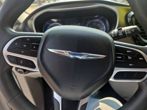 2017 Chrysler Pacifica LX