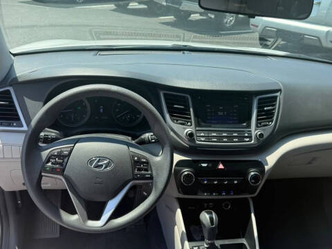 2017 Hyundai Tucson SE