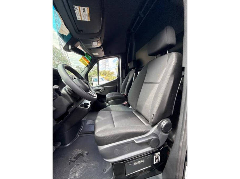 2023 Mercedes-Benz Sprinter 2500