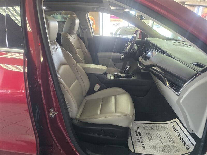 2019 Cadillac XT4 Premium Luxury