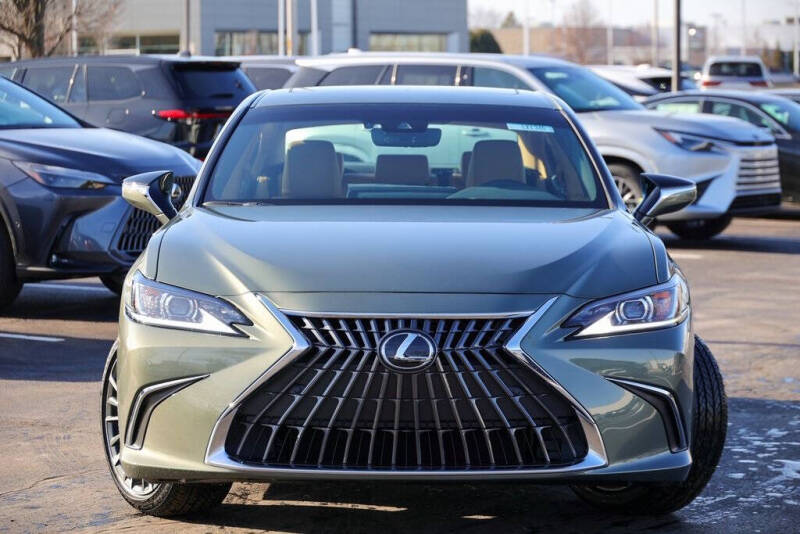 2025 Lexus ES 350