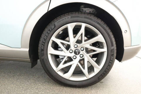 2025 Genesis GV60 Advanced