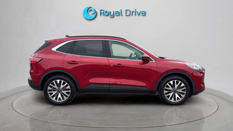 2020 Ford Escape Titanium