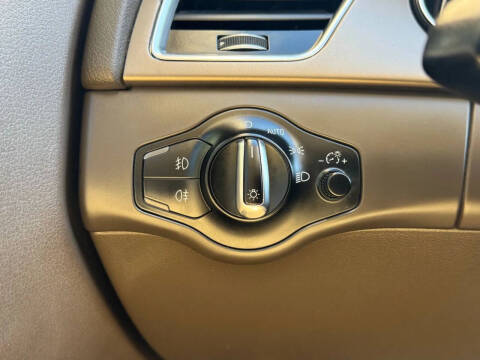 2014 Audi A4 2.0T quattro Premium Plus