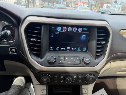 2017 GMC Acadia Denali