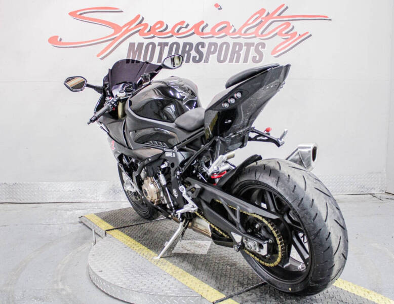 2022 BMW S 1000 RR