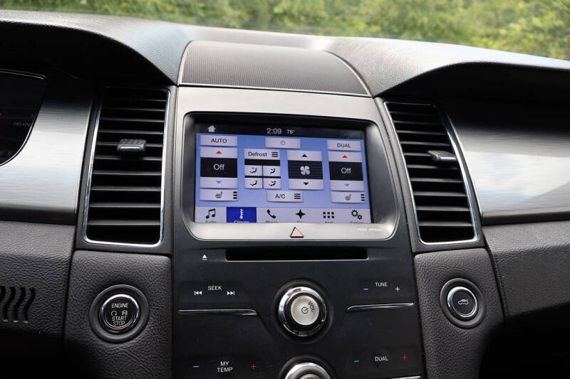 2016 Ford Taurus SEL