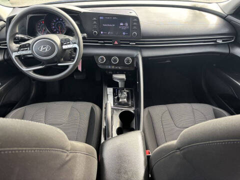 2022 Hyundai Elantra