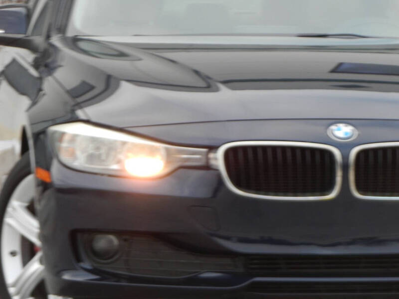 2014 BMW 3 Series 320i