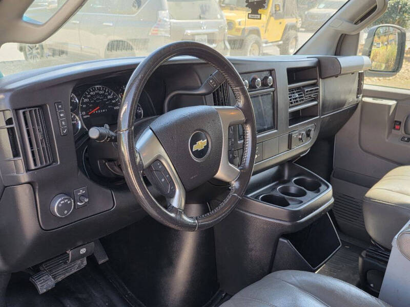 2017 Chevrolet Express 2500