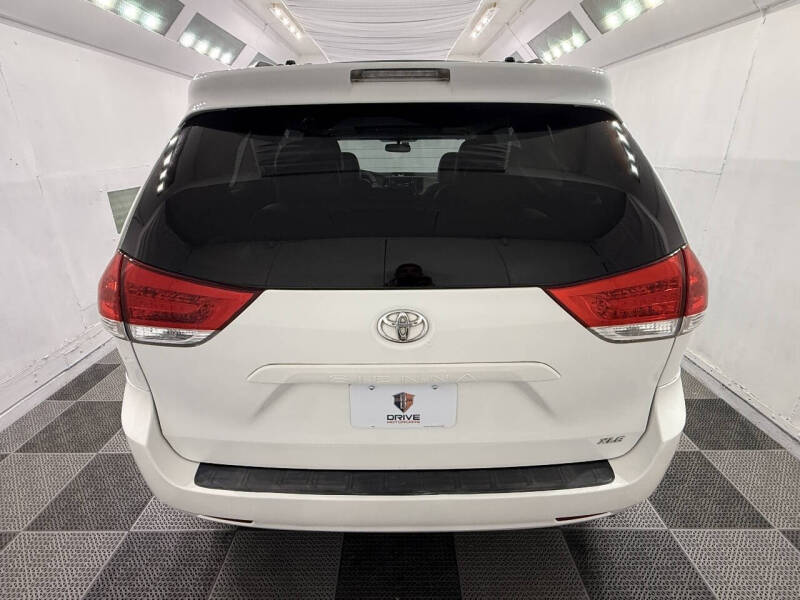 2011 Toyota Sienna XLE 8-Passenger