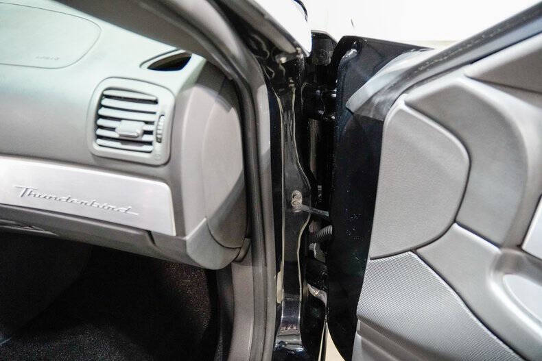 2002 Ford Thunderbird Deluxe