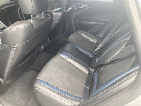 2016 Chrysler 200 S