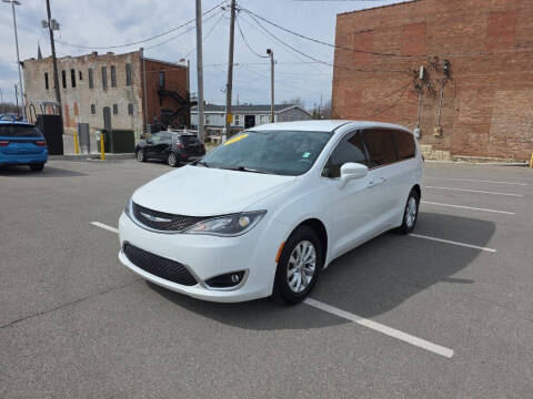 2018 Chrysler Pacifica Touring Plus