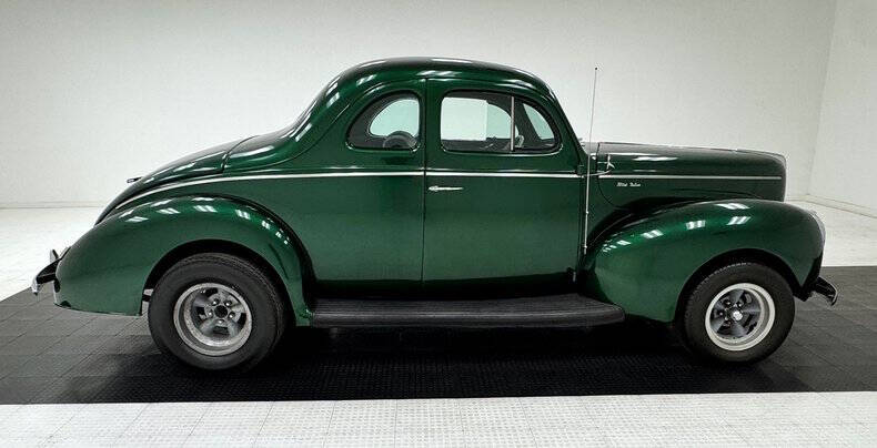 1940 Ford Deluxe