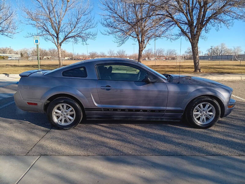 2007 Ford Mustang V6 Deluxe