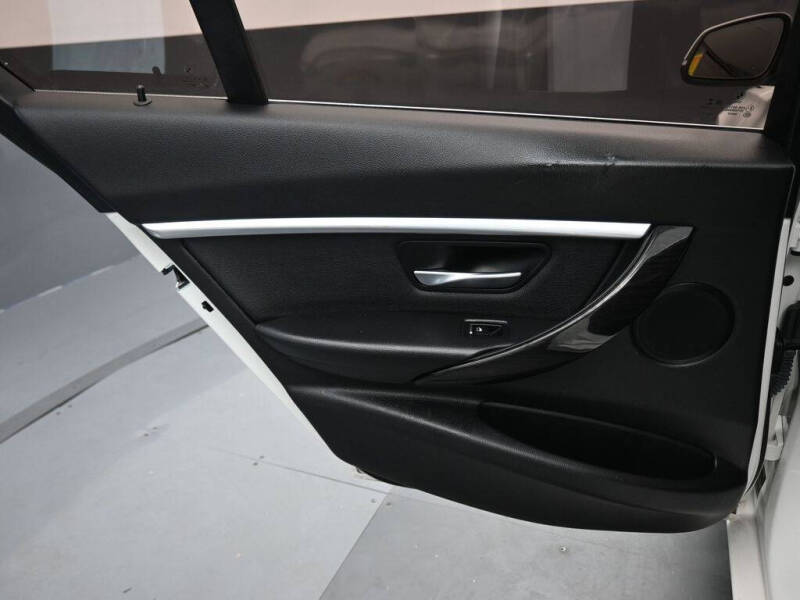 2018 BMW 3 Series 330e iPerformance