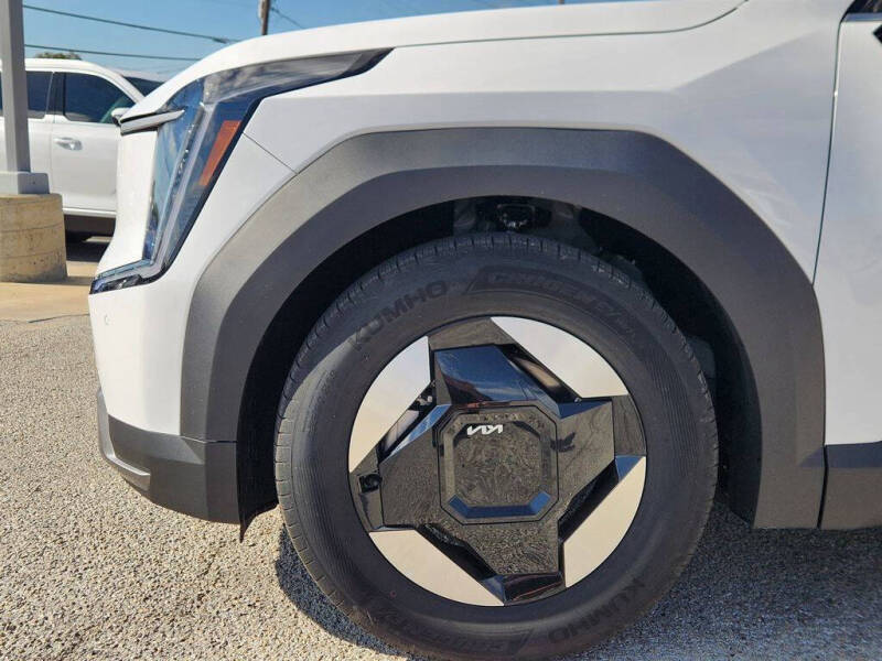 2026 Kia EV9 Light Long Range