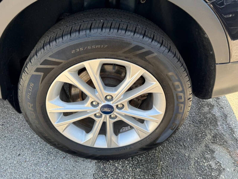 2019 Ford Escape SE