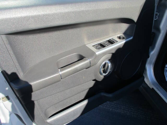 2010 Jeep Commander Sport