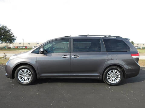 2012 Toyota Sienna
