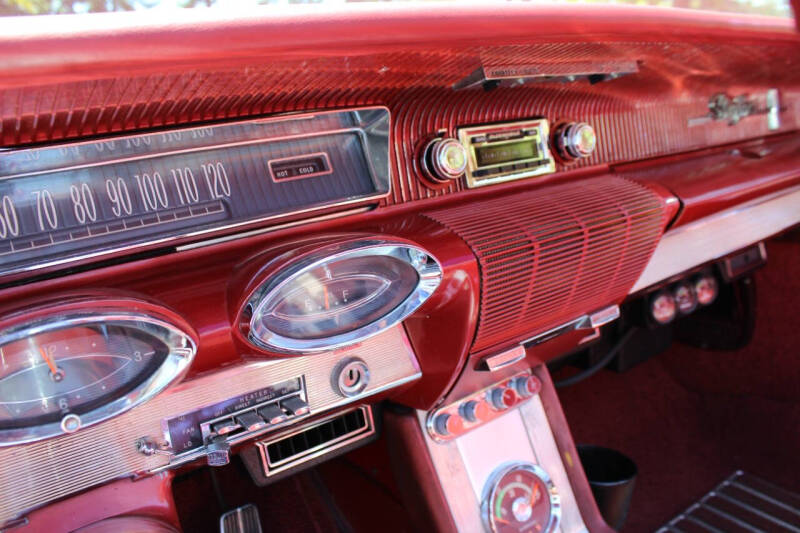 1961 Oldsmobile Starfire