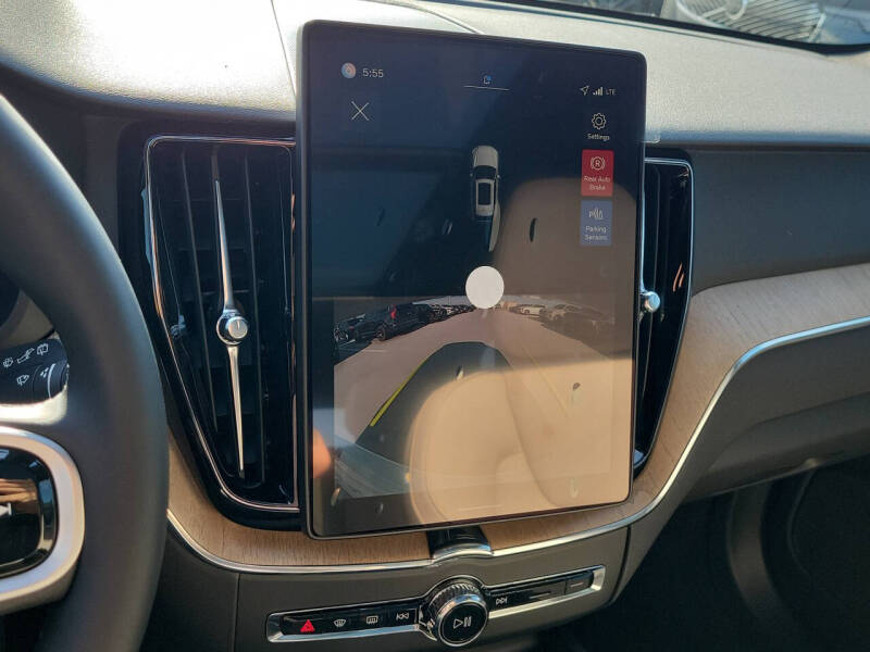 2026 Volvo XC60 B5 Core