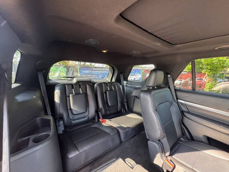 2017 Ford Explorer Sport