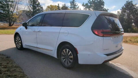 2023 Chrysler Pacifica Plug-In Hybrid Limited