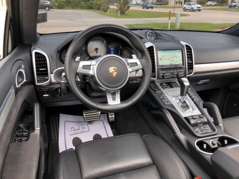 2013 Porsche Cayenne GTS