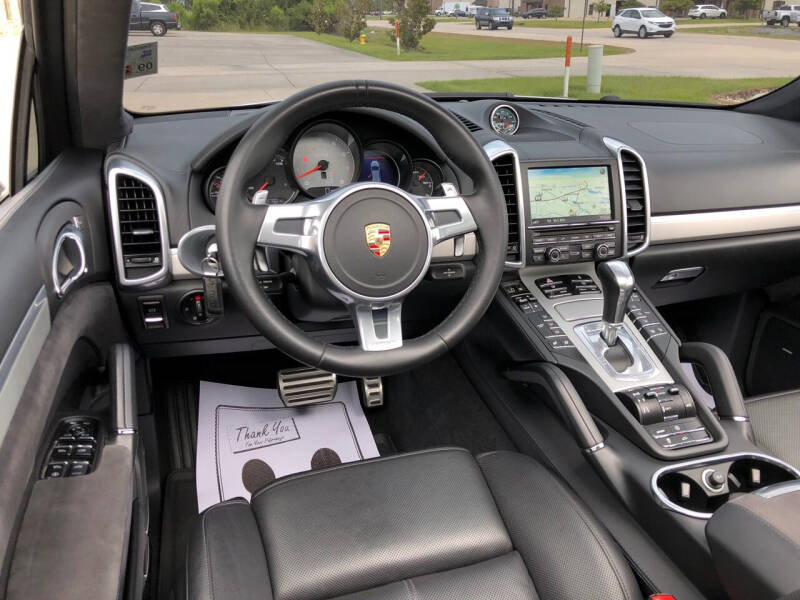 2013 Porsche Cayenne GTS