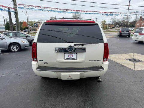 2011 Cadillac Escalade Premium