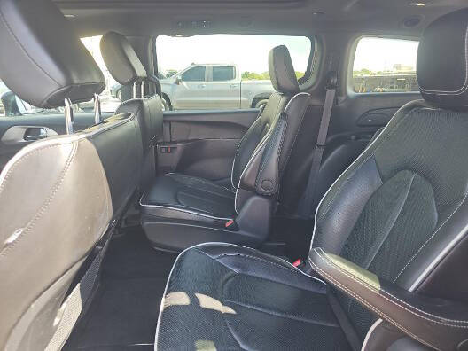 2024 Chrysler Pacifica Plug-In Hybrid