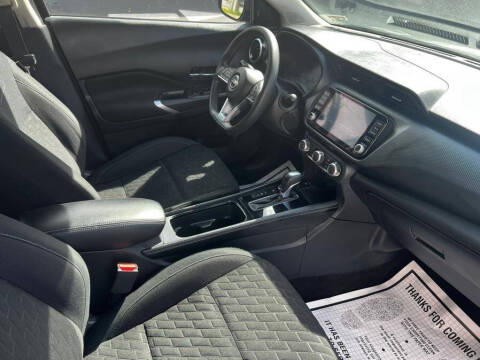 2023 Nissan Kicks SV