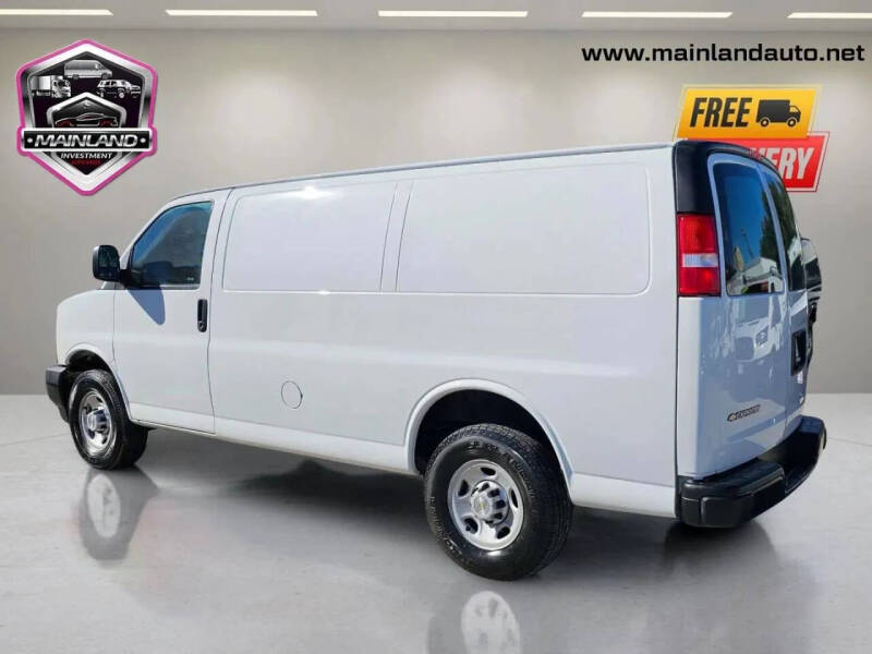 2022 Chevrolet Express 2500