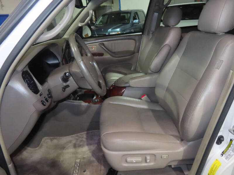 2005 Toyota Sequoia Limited
