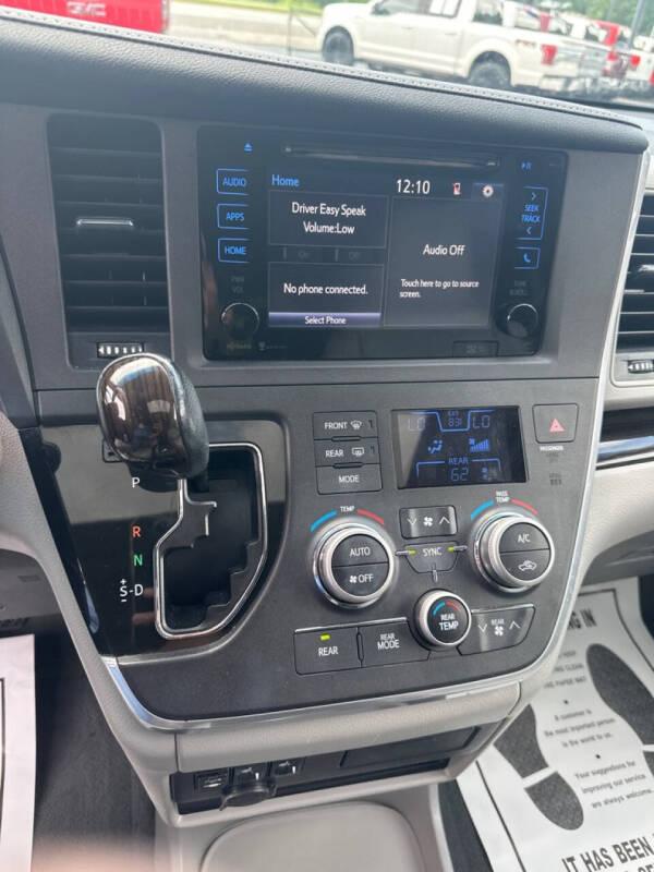 2015 Toyota Sienna
